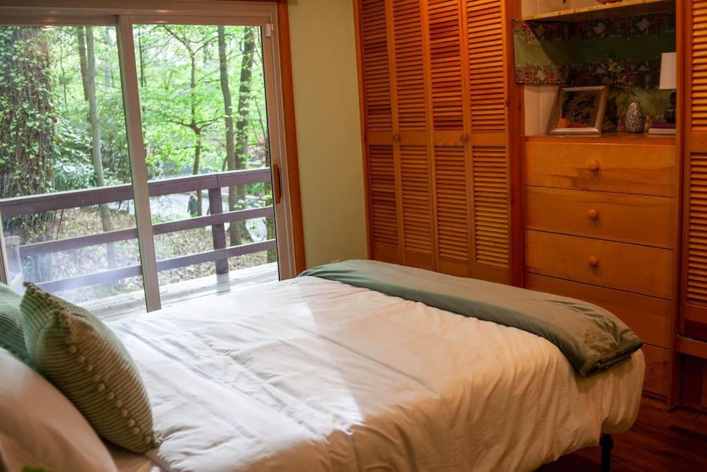 Modern Cabin With Hot Tub Grill Lake Beach Wineries Hiking Fishing And Hershey Park Family And Pet Friendly Superhosts On Ab&B Mount Gretna Εξωτερικό φωτογραφία