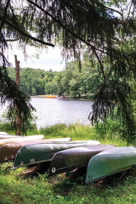 Modern Cabin With Hot Tub Grill Lake Beach Wineries Hiking Fishing And Hershey Park Family And Pet Friendly Superhosts On Ab&B Mount Gretna Εξωτερικό φωτογραφία