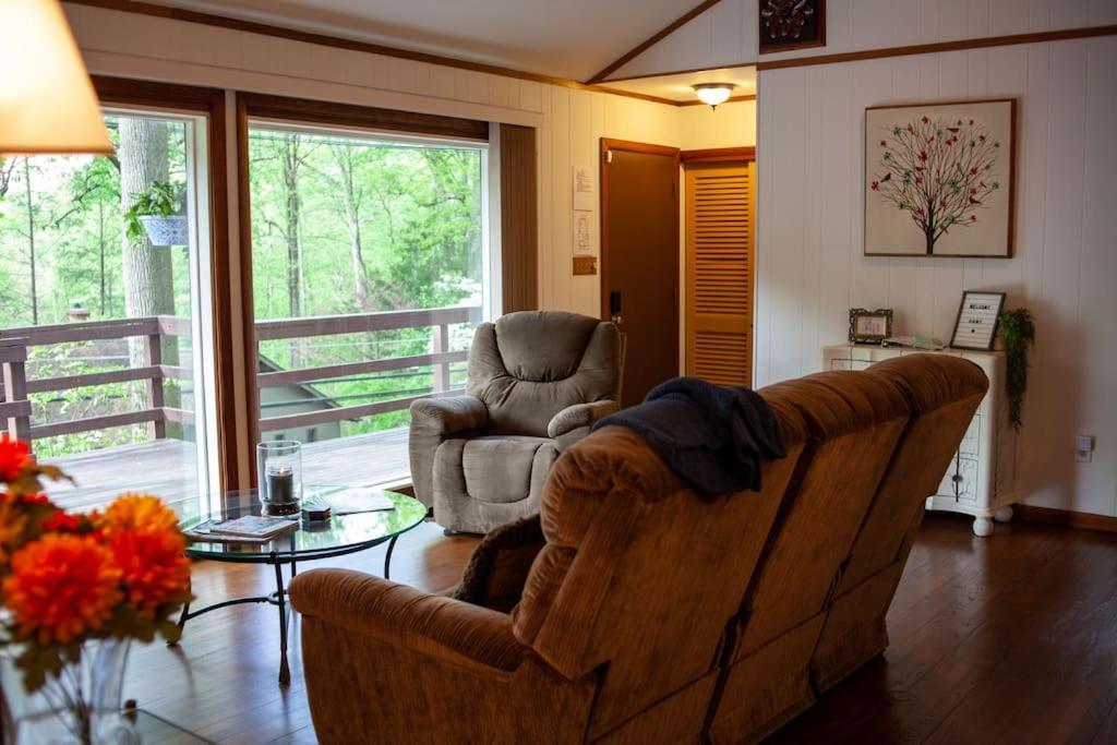 Modern Cabin With Hot Tub Grill Lake Beach Wineries Hiking Fishing And Hershey Park Family And Pet Friendly Superhosts On Ab&B Mount Gretna Εξωτερικό φωτογραφία