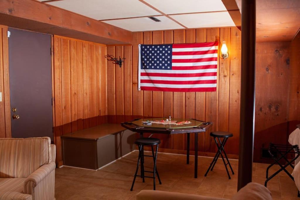 Modern Cabin With Hot Tub Grill Lake Beach Wineries Hiking Fishing And Hershey Park Family And Pet Friendly Superhosts On Ab&B Mount Gretna Εξωτερικό φωτογραφία