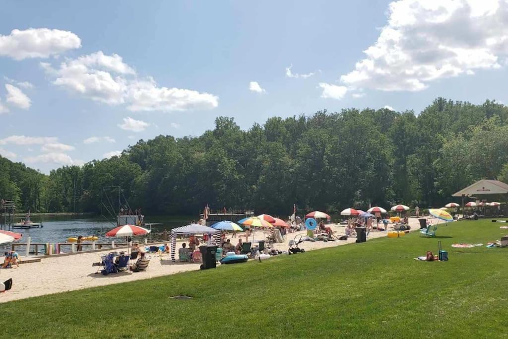 Modern Cabin With Hot Tub Grill Lake Beach Wineries Hiking Fishing And Hershey Park Family And Pet Friendly Superhosts On Ab&B Mount Gretna Εξωτερικό φωτογραφία
